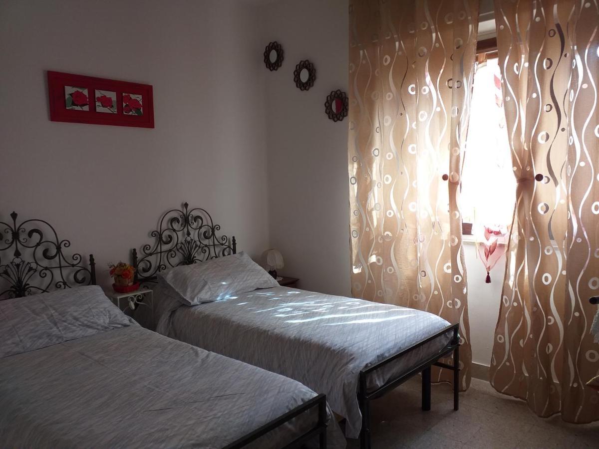 Bed & Breakfast La Rosa Rossa Кали Екстериор снимка