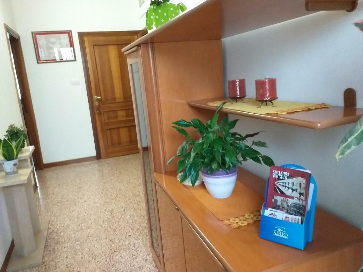 Bed & Breakfast La Rosa Rossa Кали Екстериор снимка