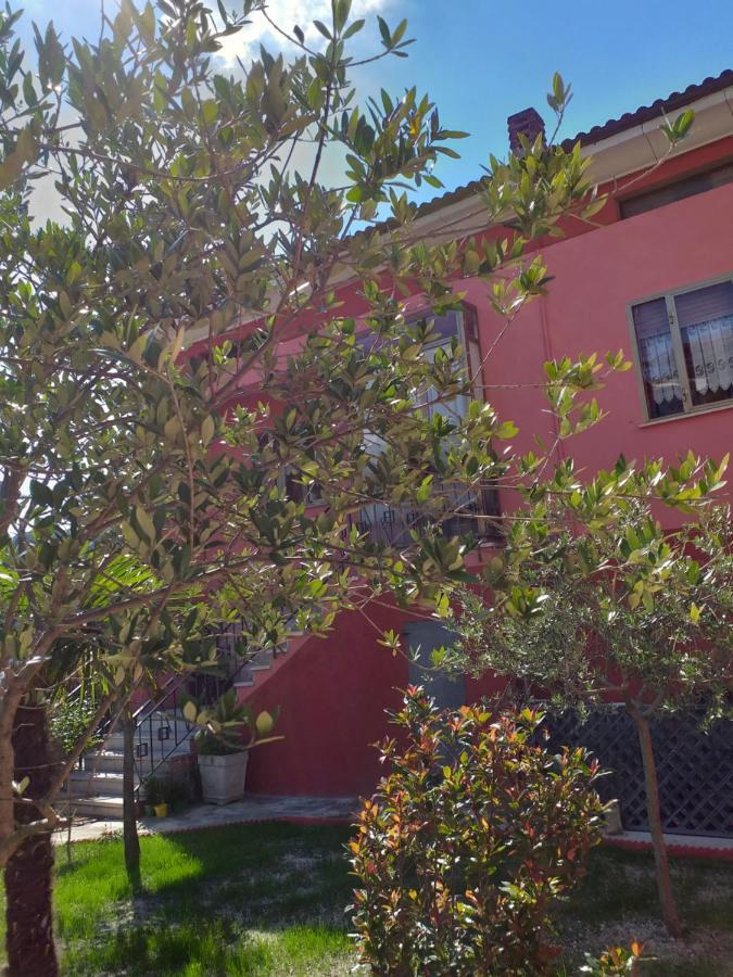 Bed & Breakfast La Rosa Rossa Кали Екстериор снимка